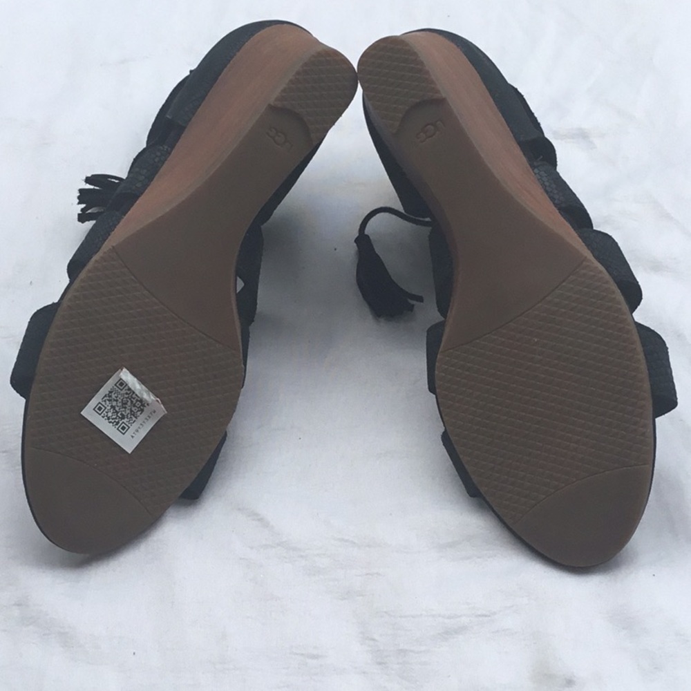 UGGS SANDALS - Picture 7 of 10